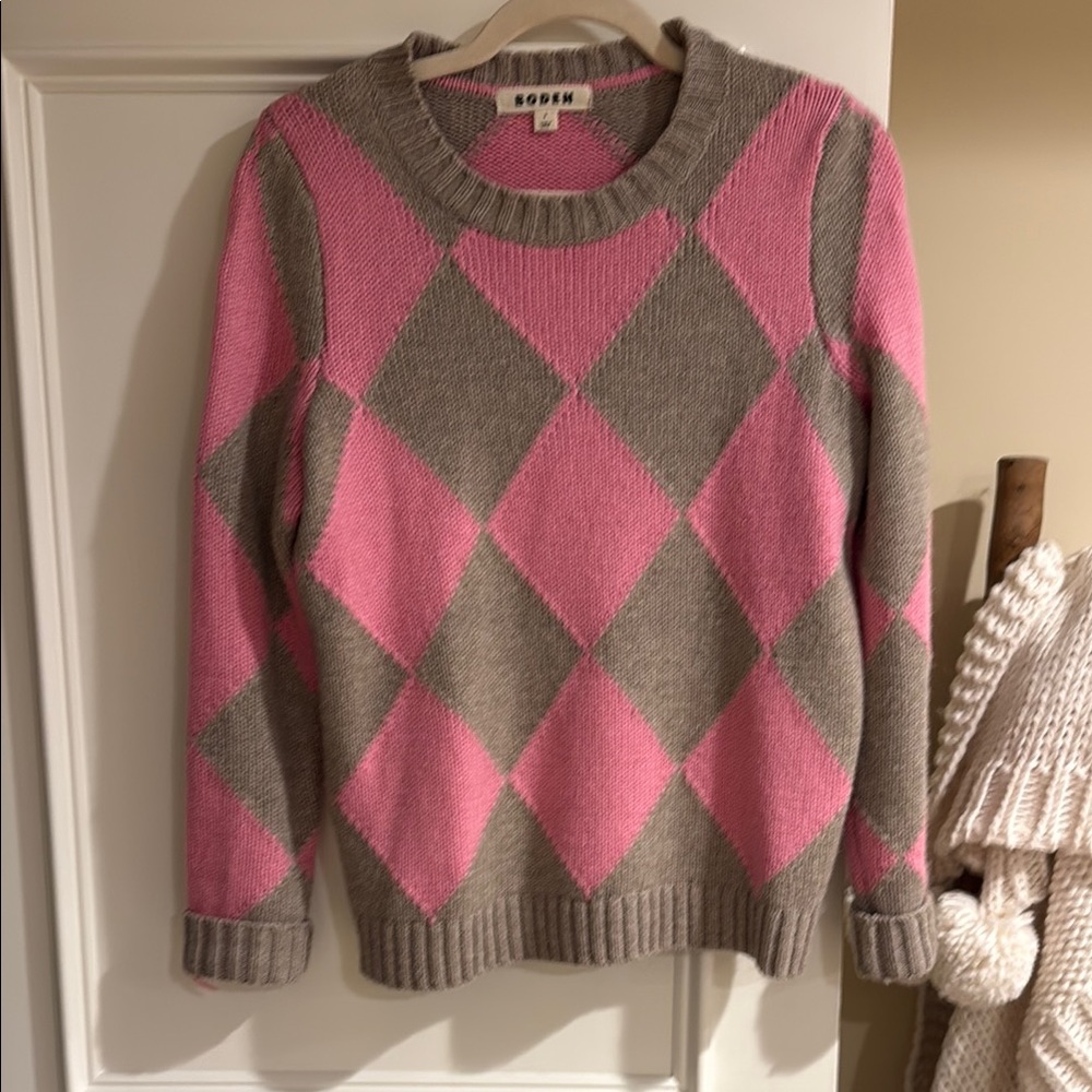 Boden Argyle Pink and Gray Crew Neck Sweater